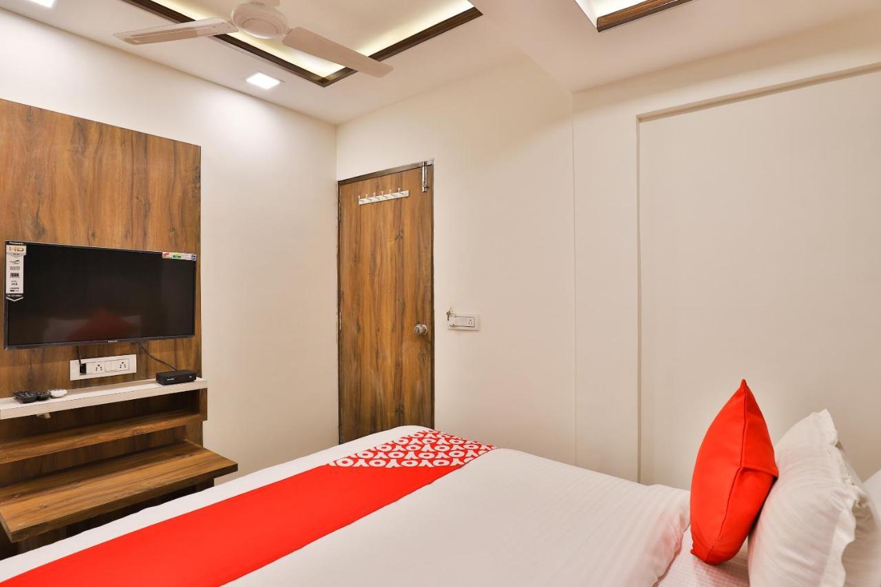 Oyo 24950 Hotel Shree Balaji Residency Ahmedabad Extérieur photo